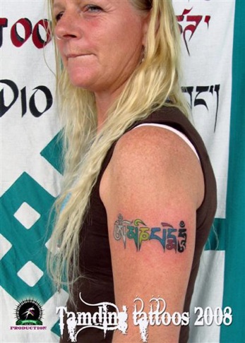 Tibetan tattoos Om Mani Padme Hum,tattoo photo galleries,tibetan pictures,free tattoos designs Tibetan tattoos Om Mani Padme Hum,tattoo photo galleries,tibetan pictures,free tattoos designs